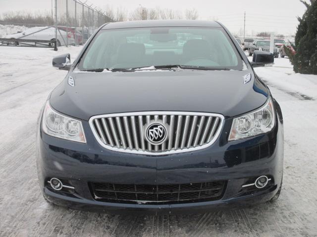 Buick LaCrosse 2011 photo 3