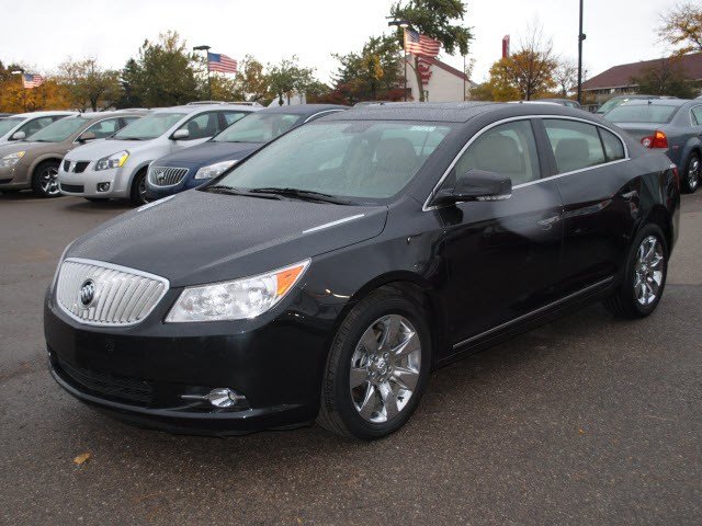 Buick LaCrosse 2011 photo 1