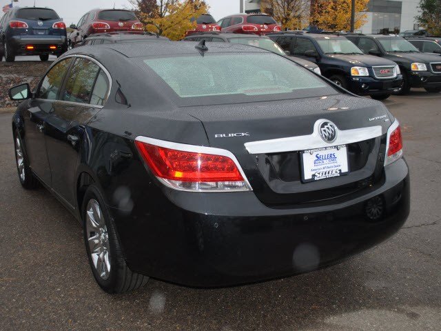 Buick LaCrosse 2011 photo 3