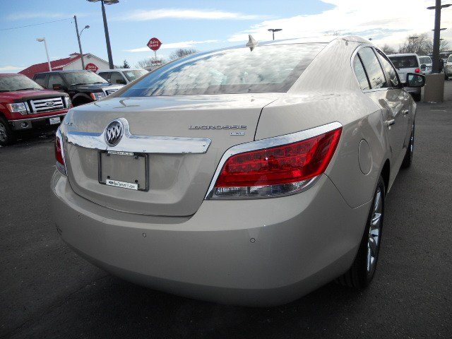 Buick LaCrosse 2011 photo 4