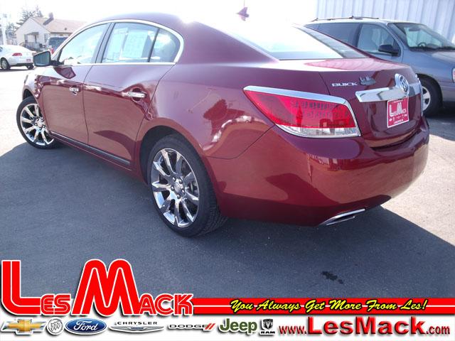 Buick LaCrosse 2011 photo 1