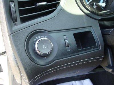 Buick LaCrosse 2011 photo 3