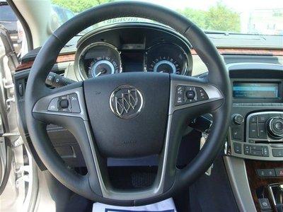 Buick LaCrosse 2011 photo 4