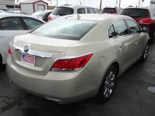 Buick LaCrosse 2011 photo 4
