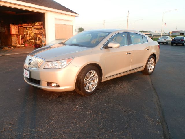Buick LaCrosse 2011 photo 1