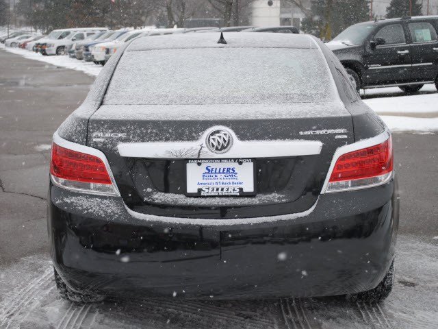 Buick LaCrosse 2011 photo 3