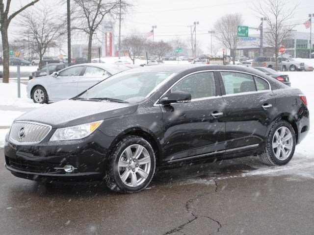 Buick LaCrosse 2011 photo 1