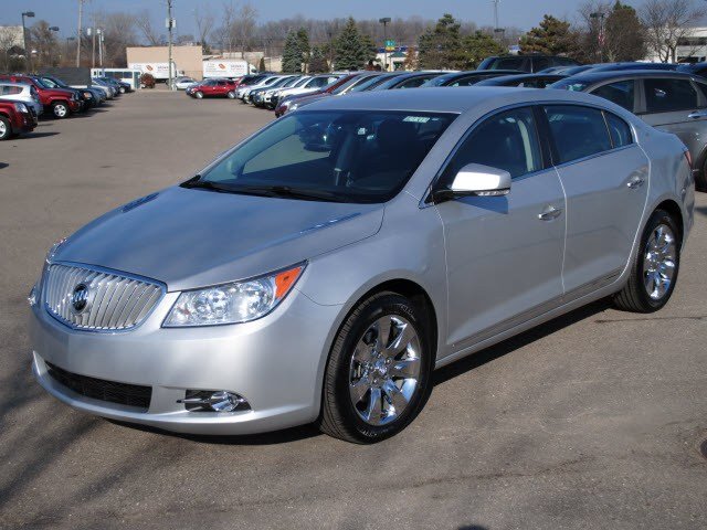 Buick LaCrosse 2011 photo 1