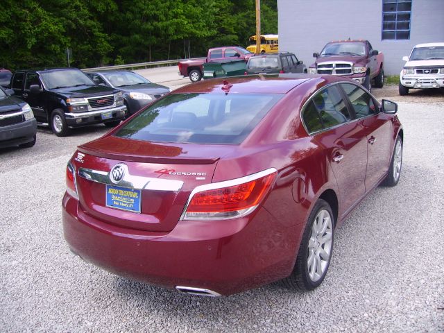 Buick LaCrosse 2011 photo 1