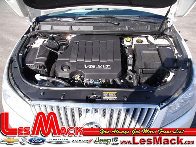 Buick LaCrosse 2011 photo 3