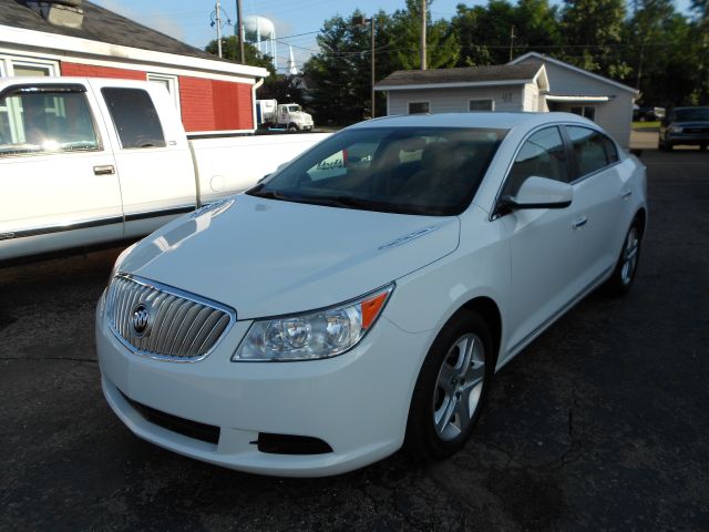 Buick LaCrosse 2011 photo 1