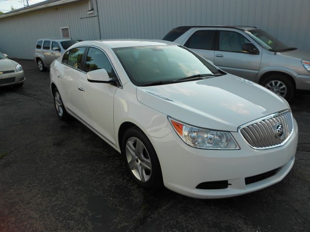 Buick LaCrosse 2011 photo 3