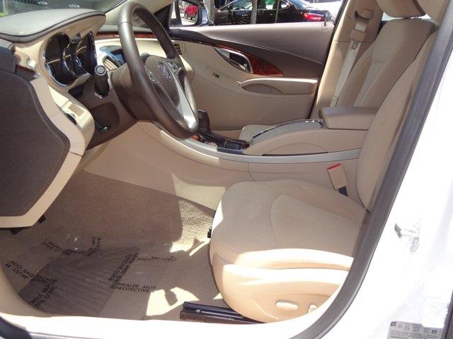Buick LaCrosse 2012 photo 2