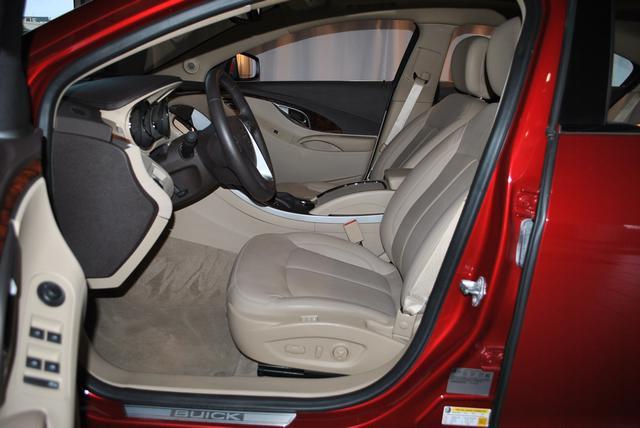 Buick LaCrosse 850ci Sports Coupe Sedan