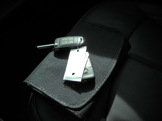 Buick LaCrosse 2012 photo 3