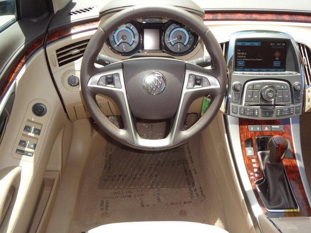Buick LaCrosse 2012 photo 1
