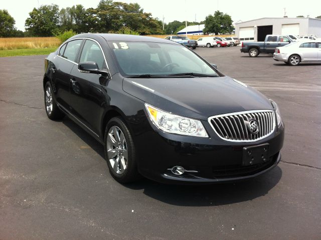 Buick LaCrosse 2dr Cpe 328i RWD Spotrs Sedan