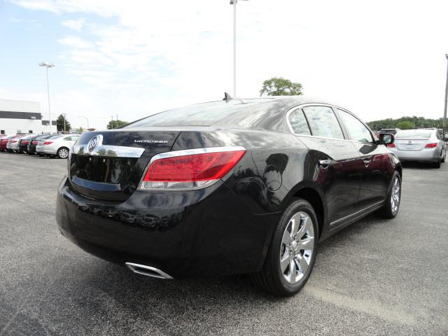 Buick LaCrosse 2013 photo 1