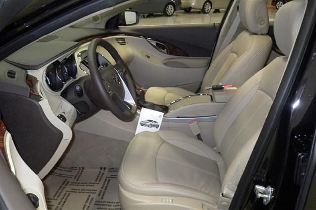 Buick LaCrosse 2013 photo 3