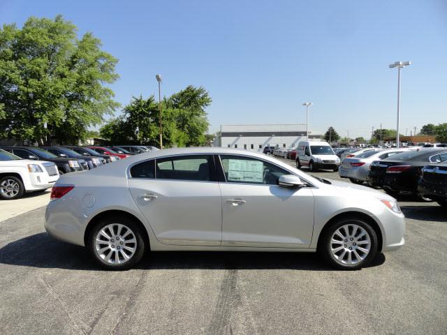 Buick LaCrosse 2013 photo 3