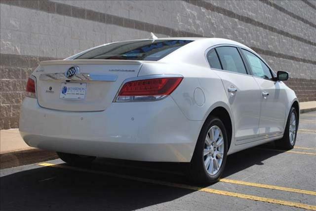 Buick LaCrosse 2013 photo 2