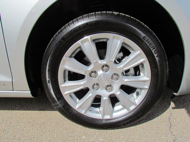 Buick LaCrosse 2013 photo 3