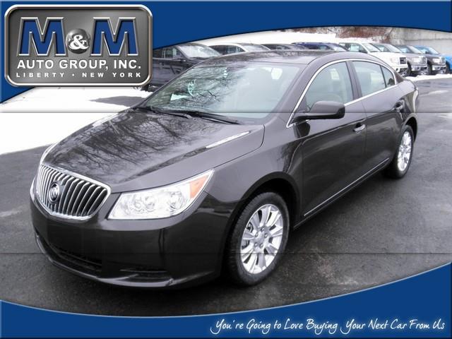 Buick LaCrosse 2013 photo 2