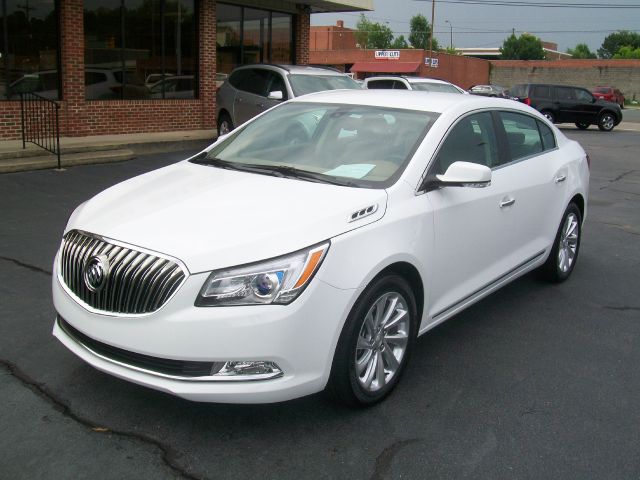Buick LaCrosse 2014 photo 1