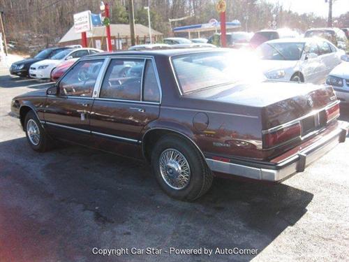 Buick LeSabre 1986 photo 1