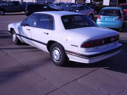 Buick LeSabre 1992 photo 2