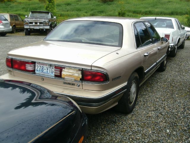 Buick LeSabre 1993 photo 4