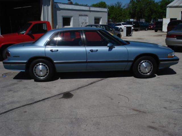 Buick LeSabre 1993 photo 1