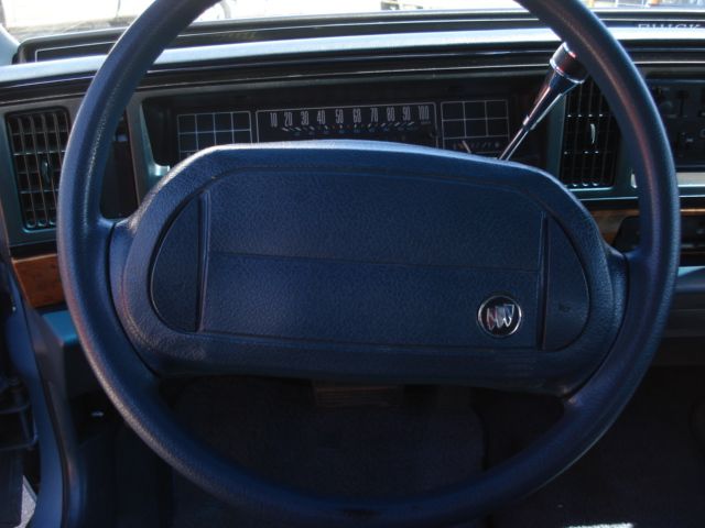 Buick LeSabre 1993 photo 10