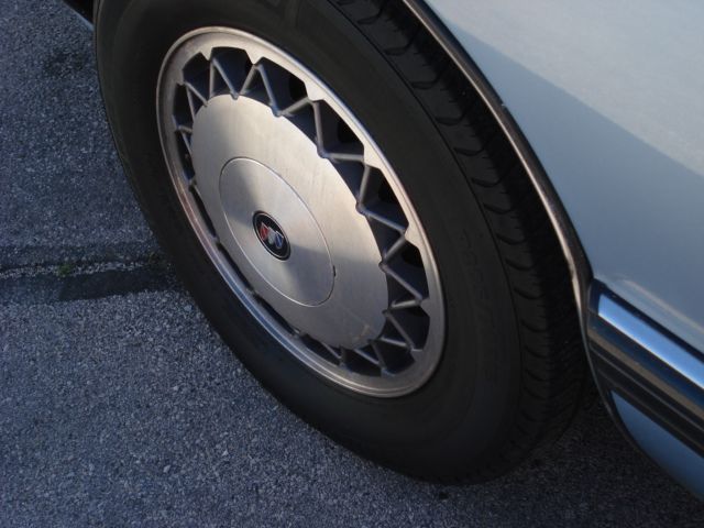 Buick LeSabre 1993 photo 2