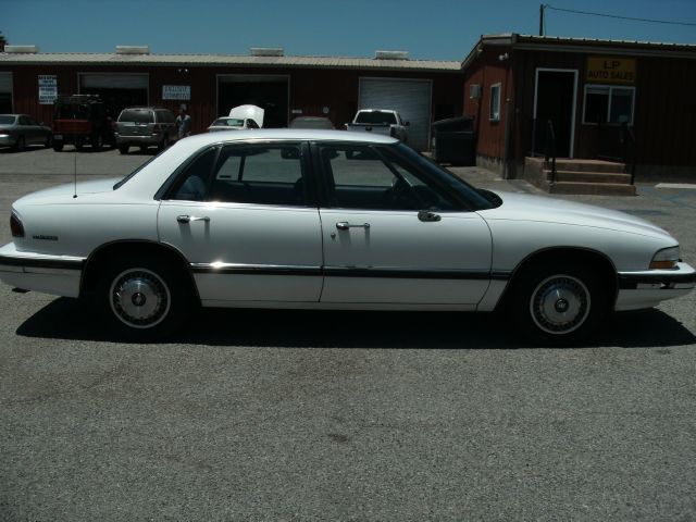Buick LeSabre 1993 photo 1