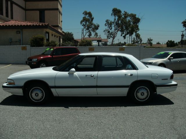 Buick LeSabre 1993 photo 2