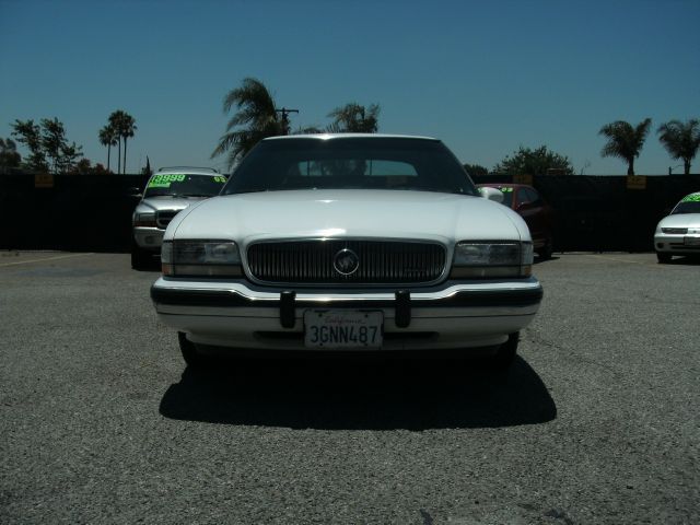 Buick LeSabre 1993 photo 3