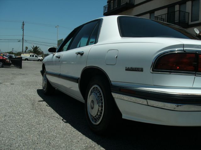 Buick LeSabre 1993 photo 4