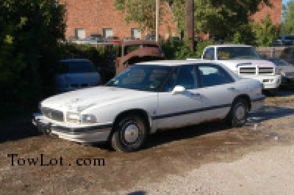Buick LeSabre 1993 photo 1