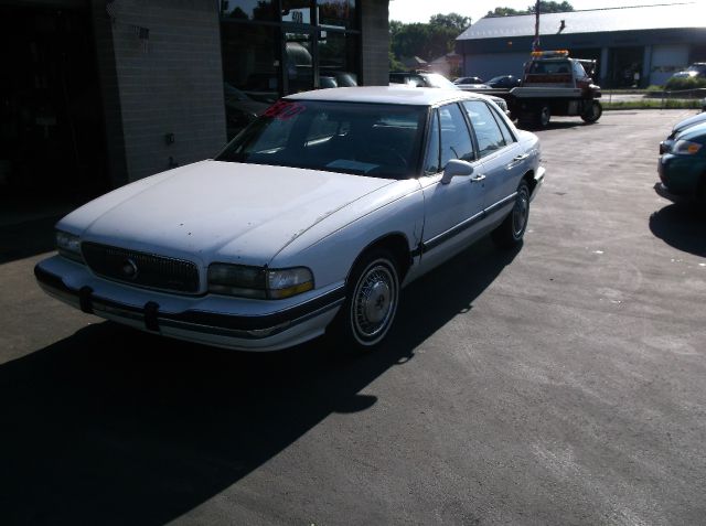 Buick LeSabre 1993 photo 1