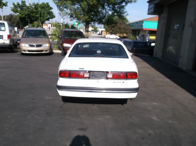 Buick LeSabre 1993 photo 4