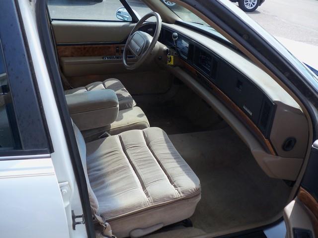 Buick LeSabre 1993 photo 14
