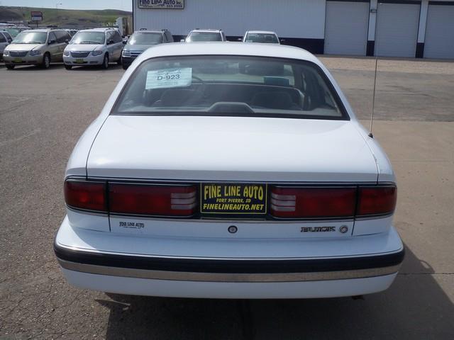Buick LeSabre 1993 photo 2
