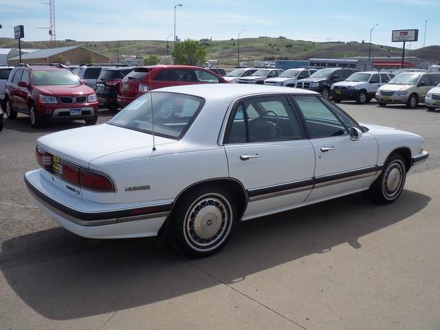 Buick LeSabre 1993 photo 4