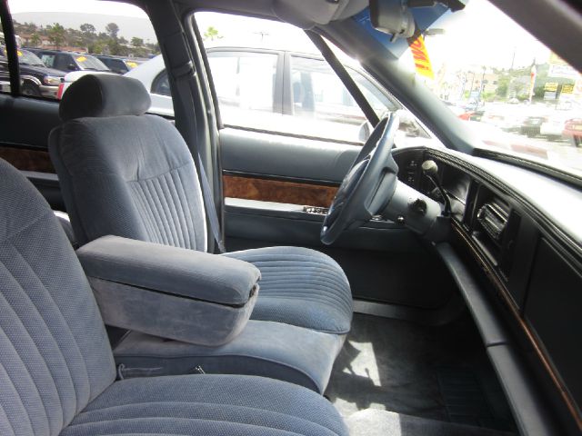 Buick LeSabre 14 Box MPR Sedan