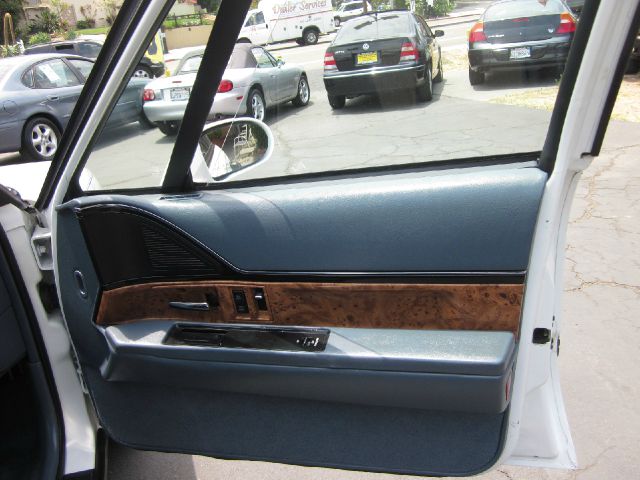 Buick LeSabre 1994 photo 1