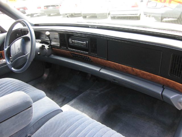 Buick LeSabre 1994 photo 2