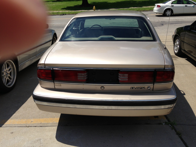 Buick LeSabre 1994 photo 1