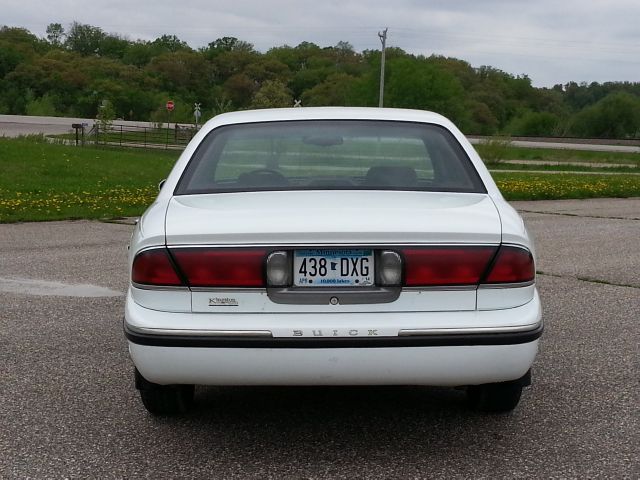 Buick LeSabre 1997 photo 11
