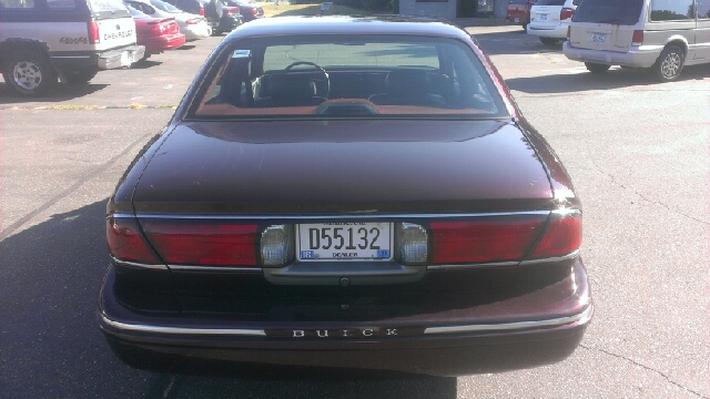 Buick LeSabre 1997 photo 1